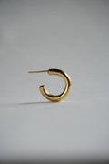 hi, i'm cali earrings