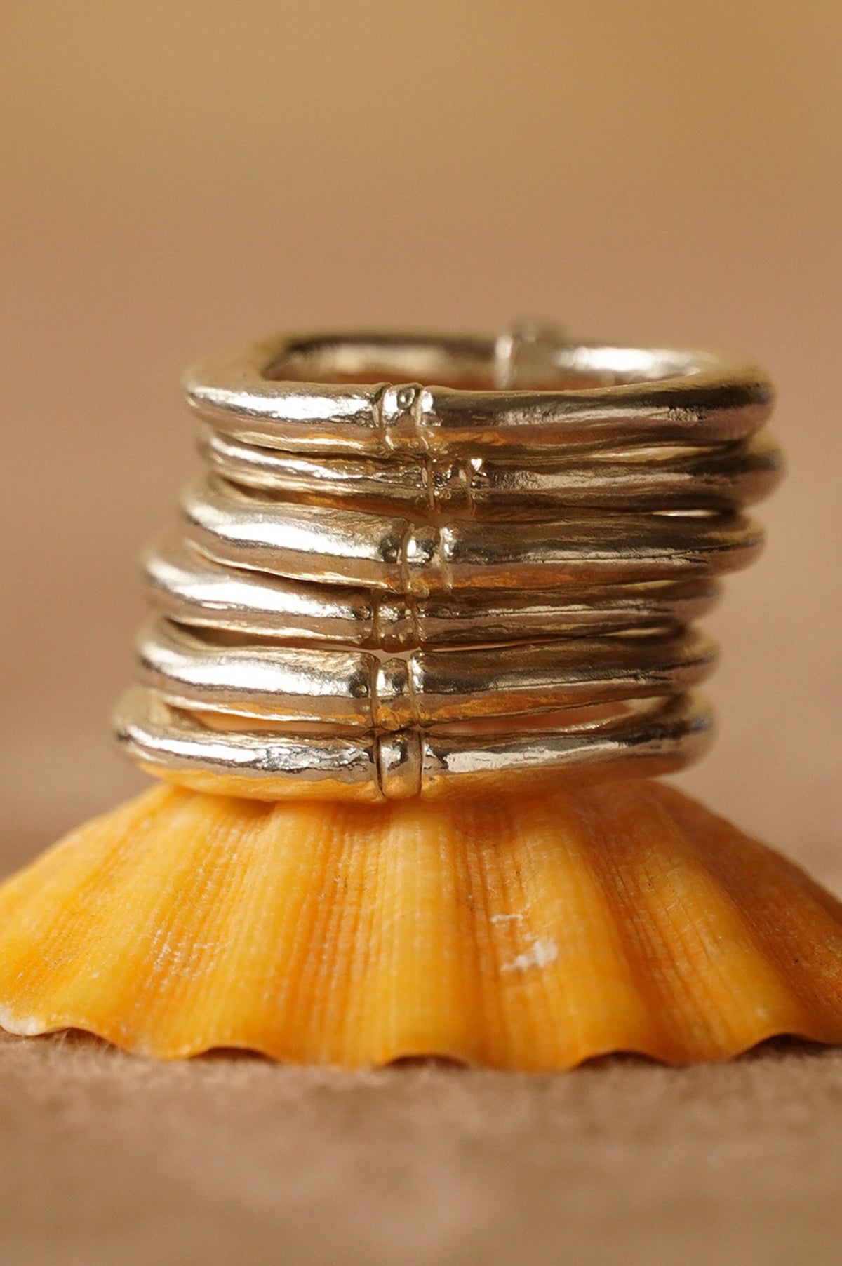 Honeymoon ring